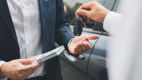 Россияне «охладели» к автомобилям: продажи резко пошли на убыль