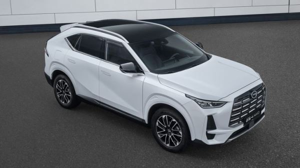 Аналог Toyota RAV4 стал еще практичнее: известны цены на полноприводный GAC GS4 для России