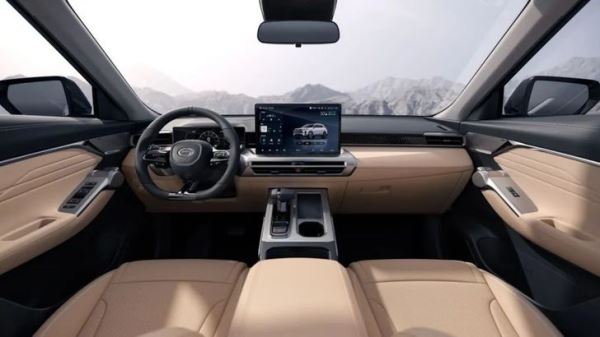 Аналог Toyota RAV4 стал еще практичнее: известны цены на полноприводный GAC GS4 для России