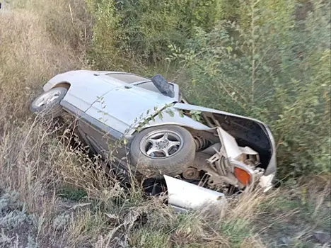 В Самарской области 20 сентября на трассе "двенадцатая" съехала в кювет, погиб человек