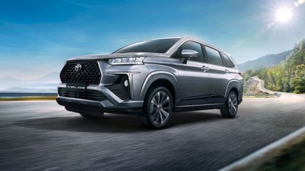 В Россию привезли недорогую семиместную Toyota, которая стоит дешевле «китайцев»