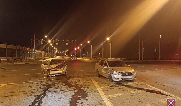 Сразу 5 человек пострадали в двух ДТП на мосту под Волгоградом