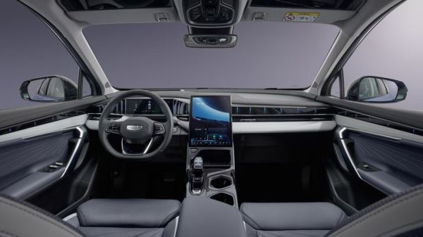 Geely сделала ставку на топовые версии Atlas в России: какие комплектации теперь выгоднее