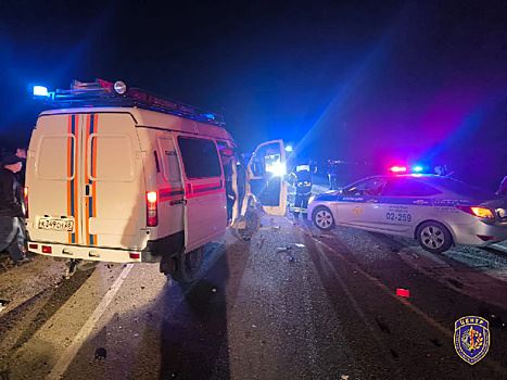 Подробности ДТП на трассе в Аэропорт: пассажира выкинуло из салона, у водителя-виновника зажало ноги