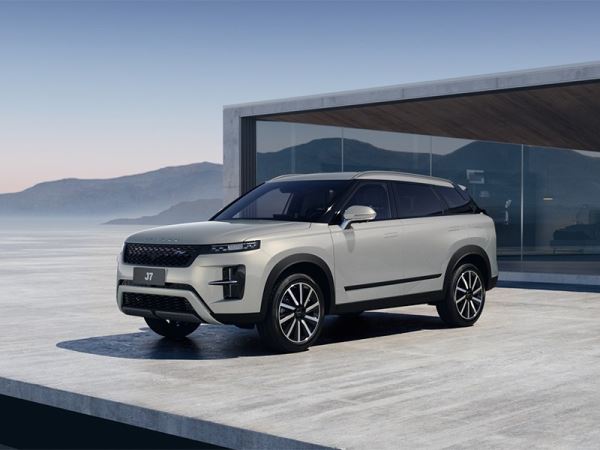 Jaecoo вывел на российский рынок лимитированную версию J7 с дизайном как у Range Rover