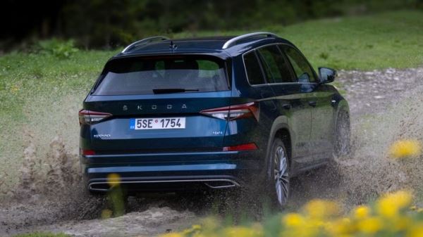 Самый популярный семейный кроссовер Skoda вернулся в Россию. Цена приятно удивит