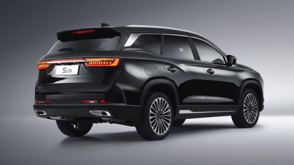 В России внезапно изменились цены на два кроссовера «дочки» Chery. Сколько они стоят теперь