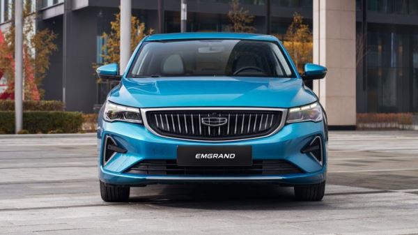В России резко подешевел самый доступный Geely. Его можно купить дешевле «Лады»