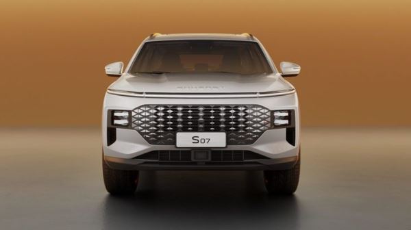В России внезапно изменились цены на два кроссовера «дочки» Chery. Сколько они стоят теперь