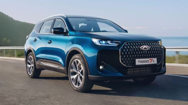 В России изменились прайсы трех популярных кроссоверов Chery. Сколько они стоят теперь