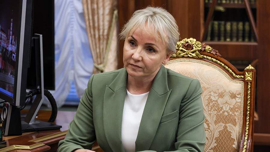 Победившая на выборах Костюк вступила в должность главы ЕАО