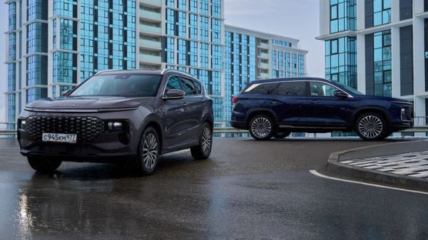 В России внезапно изменились цены на два кроссовера «дочки» Chery. Сколько они стоят теперь
