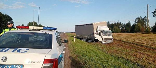 В Удмуртии расследуются обстоятельства гибели в ДТП водителя грузовика