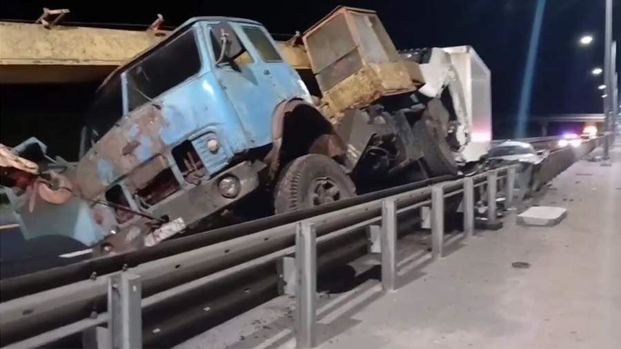 Два человека погибли и три пострадали в результате ДТП в Новгородской области
